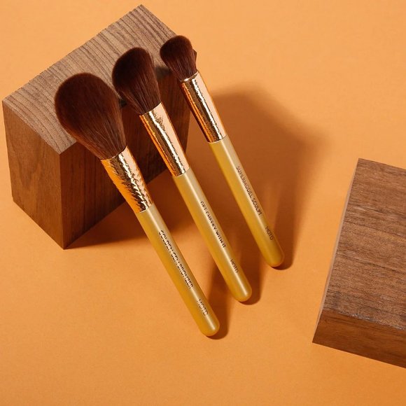 Gold Goddess Face Makeup Brush Set - Picture 3 of 4